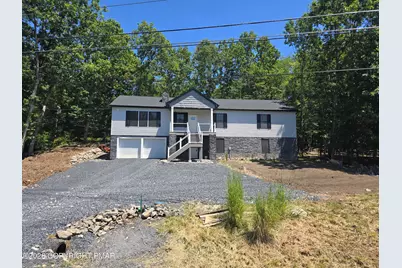  211 Brentwood Drive, Bushkill, PA 18324 - Photo 1