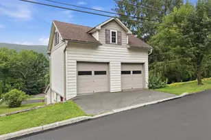 722 South Ave, Jim Thorpe, PA 18229 - Photo 4