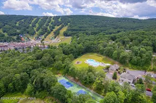 14 Middle Village Way, Tannersville, PA 18372 - Photo 32