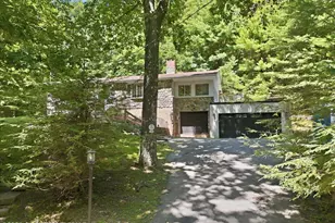 209 Grange Rd, Mount Pocono, PA 18344 - Photo 4