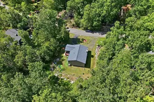 109 Stuart Pl, Bushkill, PA 18324 - Photo 2