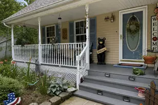 215 Maple Ridge Dr, Hawley, PA 18428 - Photo 2