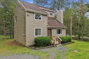 8482 Bumble Bee Way, Tobyhanna, PA 18466 - Photo 4