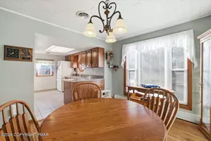 120-122 Leafy Greene St, Stroudsburg, PA 18360 - Photo 10