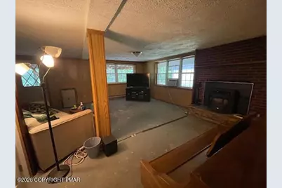  1115 Falls Road, Bushkill, PA 18324 - Photo 18