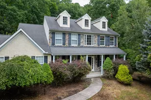 208 Fazio Wy, East Stroudsburg, PA 18302 - Photo 2