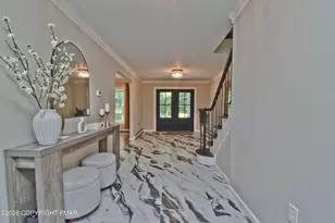 609 Sunlite Ln, Stroudsburg, PA 18360 - Photo 4