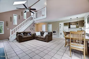 1065 Breezewood Dr, Newfoundland, PA 18445 - Photo 14