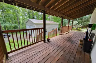 207 Marilou Ln, Bartonsville, PA 18321 - Photo 8