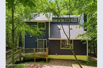 387 Canterbury Road, Bushkill, PA 18324 - Photo 1
