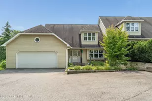 112 Village View Ct, Tannersville, PA 18372 - Photo 1