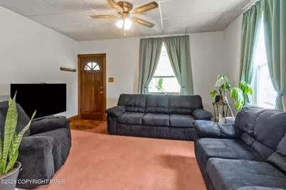  536 W Washington Street, Slatington, PA 18080 - Photo 22