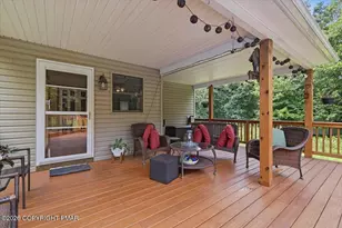 317 Ginger Ln, East Stroudsburg, PA 18301 - Photo 4