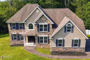 129 Doria Dr, Blakeslee, PA 18610 - Photo 2