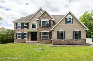 129 Doria Dr, Blakeslee, PA 18610 - Photo 1