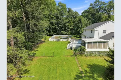  406 Broad Leaf Lane, Stroudsburg, PA 18360 - Photo 2