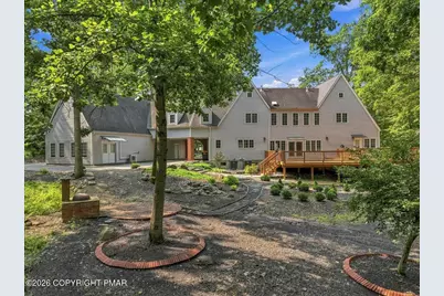  213 Escoll Drive, East Stroudsburg, PA 18301 - Photo 2