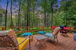 1521 Crestview Ln, Pocono Pines, PA 18350 - Photo 2