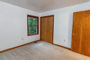 1208 Falls Rd, Bushkill, PA 18324 - Photo 24