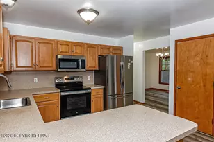 1208 Falls Rd, Bushkill, PA 18324 - Photo 10
