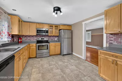  105 Vineyard Drive, Stroudsburg, PA 18360 - Photo 14