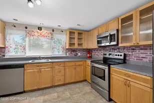 105 Vineyard Dr, Stroudsburg, PA 18360 - Photo 16