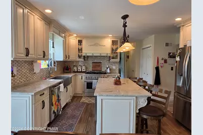  602 Little Mayfair Court, Stroudsburg, PA 18360 - Photo 12