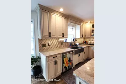  602 Little Mayfair Court, Stroudsburg, PA 18360 - Photo 16