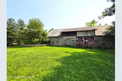  602 Little Mayfair Court, Stroudsburg, PA 18360 - Photo 52