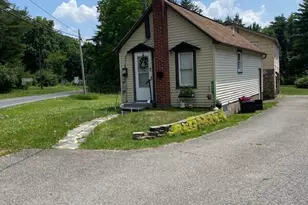 558 Effort Neola Rd, Brodheadsville, PA 18322 - Photo 2