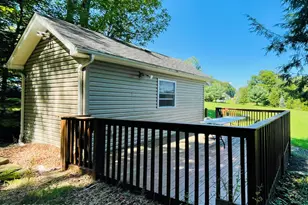 439 Butternut Rd, Newfoundland, PA 18445 - Photo 10