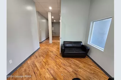  110 Pennsylvania Avenue, Unit 201, Bangor, PA 18013 - Photo 6