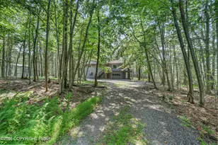 19 Conservancy Ct, Covington Township, PA 18424 - Photo 4