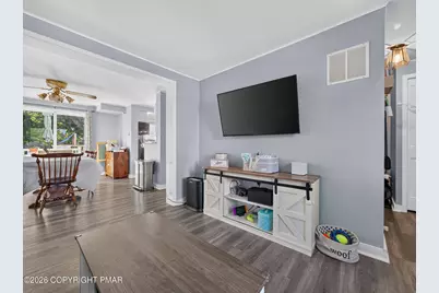  106 N Lobb Avenue, Pen Argyl, PA 18072 - Photo 28