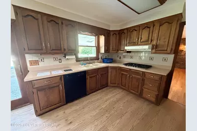  634 Gladys Drive, Nazareth, PA 18064 - Photo 10