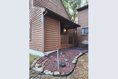  513 Wales Court, Bushkill, PA 18324 - Photo 2