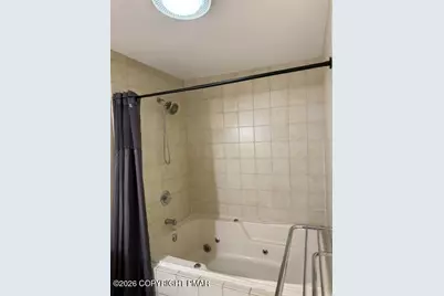  328 Crewe Court, Bushkill, PA 18324 - Photo 6
