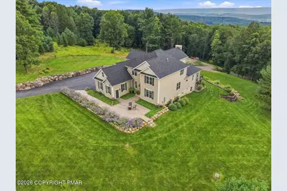  724 Silver Fox Lane, Stroudsburg, PA 18360 - Photo 2