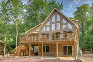 112 Pineknoll Dr, Lake Harmony, PA 18624 - Photo 1