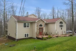 1016 Overlook Trl, Newfoundland, PA 18445 - Photo 2
