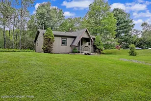 135 Driftwood Dr, Pocono Lake, PA 18347 - Photo 2