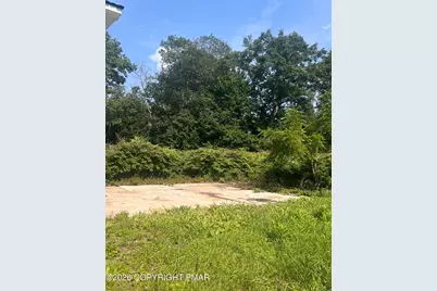  209 Summit Avenue, Pocono Summit, PA 18346 - Photo 6