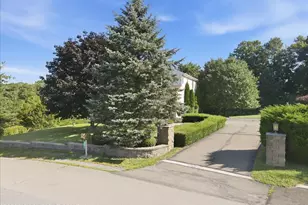 89 Northpark Dr, East Stroudsburg, PA 18302 - Photo 4