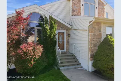  89 Northpark Drive, East Stroudsburg, PA 18302 - Photo 2