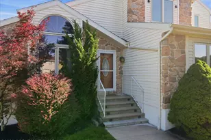 89 Northpark Dr, East Stroudsburg, PA 18302 - Photo 2