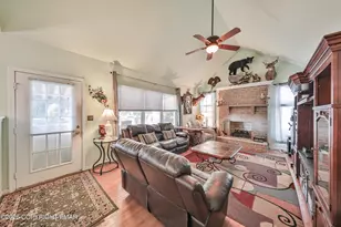4132 Crest View Dr, Stroudsburg, PA 18360 - Photo 16