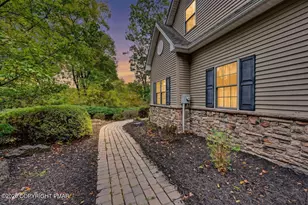 201 Garfield Ln, East Stroudsburg, PA 18301 - Photo 6