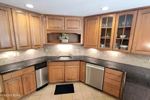 201 Garfield Ln, East Stroudsburg, PA 18301 - Photo 14