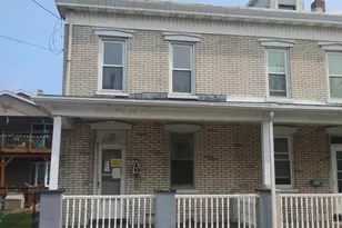 18 E William St, Schuylkill Haven, PA 17972 - Photo 2