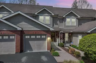 5 Cypress Ct, East Stroudsburg, PA 18301 - Photo 2